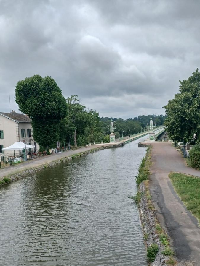 Entre Loire Et Canal *